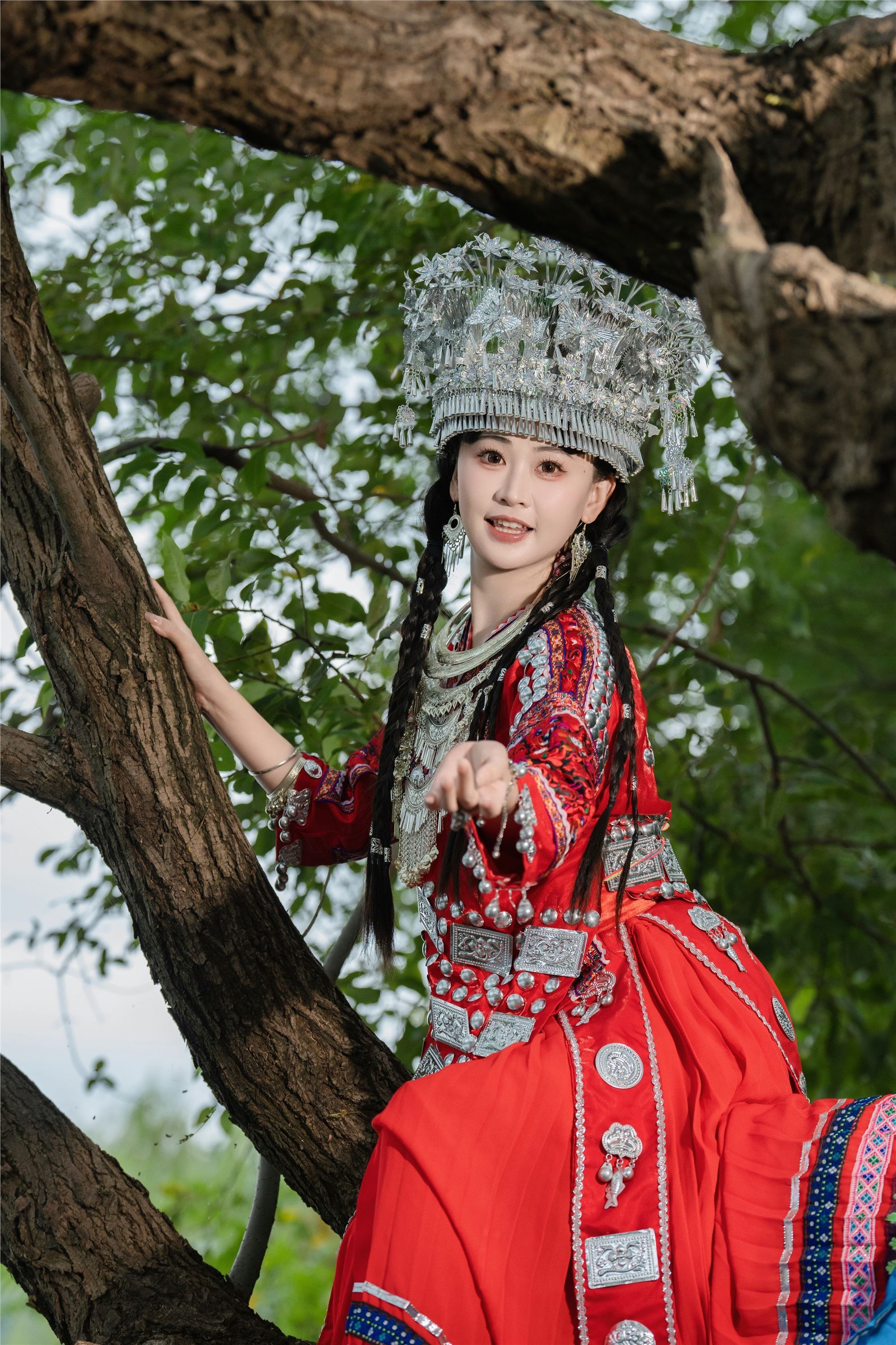 YITUYU艺图语 2025.01.20 可爱的苗疆少女 湫一只岁岁